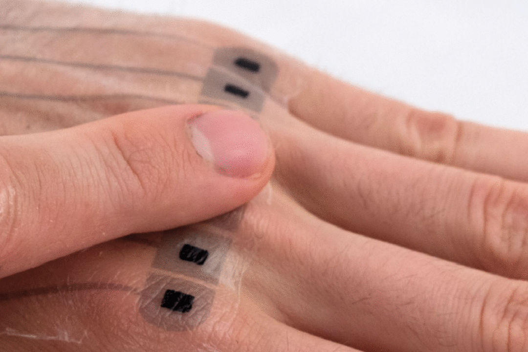 Google cria tatuagem inteligente que atua como painel touch